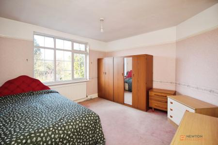 4 bedroom Semi-detached house for sale in Broad Street, Syston, LE7