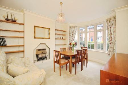 4 bedroom Semi-detached house for sale in Broad Street, Syston, LE7