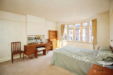 4 bedroom Semi-detached house for sale in Broad Street, Syston, LE7