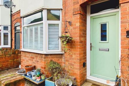 3 bedroom Semi-detached house for sale in High Street, Syston, LE7