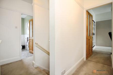 3 bedroom Semi-detached house for sale in High Street, Syston, LE7