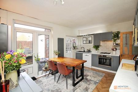 3 bedroom Semi-detached house for sale in High Street, Syston, LE7