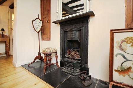 3 bedroom Cottage for sale in Main Street, Queniborough, LE7