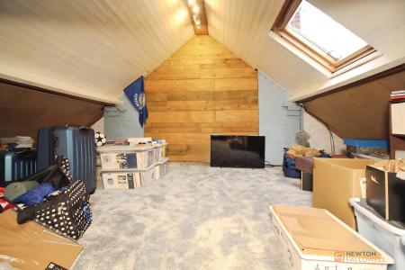 3 bedroom Semi-detached house for sale in Birchtree Avenue, Birstall, LE4