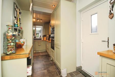 3 bedroom Semi-detached house for sale in Birchtree Avenue, Birstall, LE4