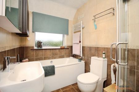 3 bedroom Semi-detached house for sale in Birchtree Avenue, Birstall, LE4