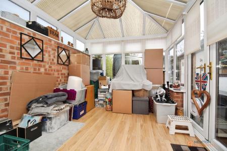 3 bedroom Semi-detached house for sale in Birchtree Avenue, Birstall, LE4