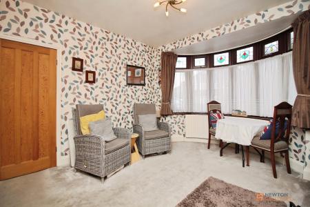 3 bedroom Semi-detached house for sale in Birchtree Avenue, Birstall, LE4