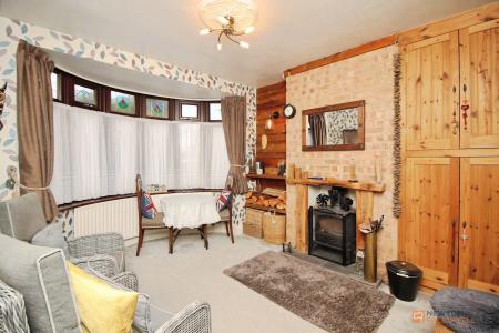 3 bedroom Semi-detached house for sale in Birchtree Avenue, Birstall, LE4