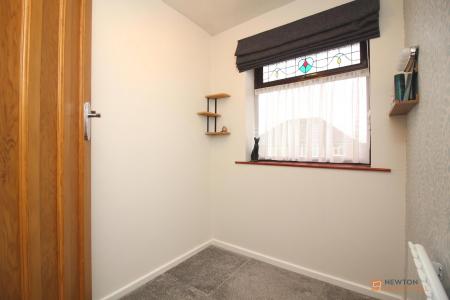 3 bedroom Semi-detached house for sale in Birchtree Avenue, Birstall, LE4