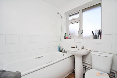 1 bedroom Terraced House for sale in Bridge Close, Thurmaston, LE4