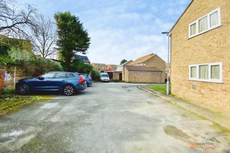 1 bedroom Terraced House for sale in Bridge Close, Thurmaston, LE4