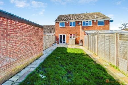 3 bedroom Town house for sale in Brackenfield Way, Thurmaston, LE4