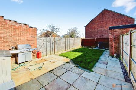 3 bedroom Town house for sale in Brackenfield Way, Thurmaston, LE4