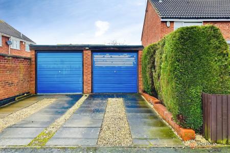 3 bedroom Town house for sale in Brackenfield Way, Thurmaston, LE4