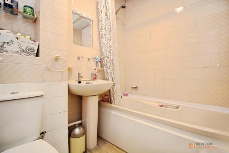 3 bedroom Town house for sale in Brackenfield Way, Thurmaston, LE4