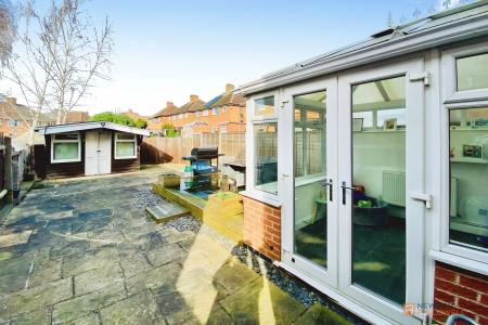 3 bedroom Semi-detached house for sale in Hillcroft Close, Thurmaston, LE4