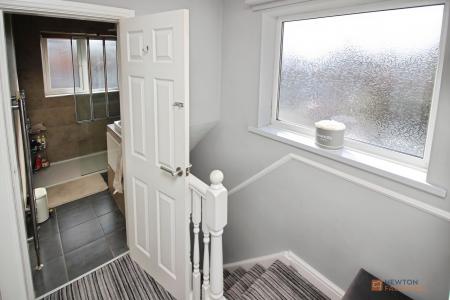 3 bedroom Semi-detached house for sale in Hillcroft Close, Thurmaston, LE4