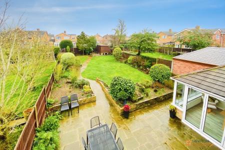 4 bedroom Detached house for sale in Parkstone Road, Syston, LE7