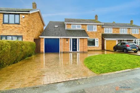 4 bedroom Detached house for sale in Parkstone Road, Syston, LE7