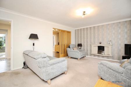 4 bedroom Detached house for sale in Parkstone Road, Syston, LE7