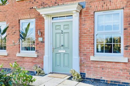 5 bedroom Detached house for sale in Maclaren Todd Close, Queniborough, LE7