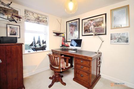 5 bedroom Detached house for sale in Maclaren Todd Close, Queniborough, LE7