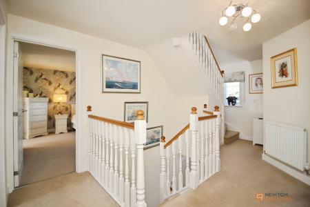 5 bedroom Detached house for sale in Maclaren Todd Close, Queniborough, LE7