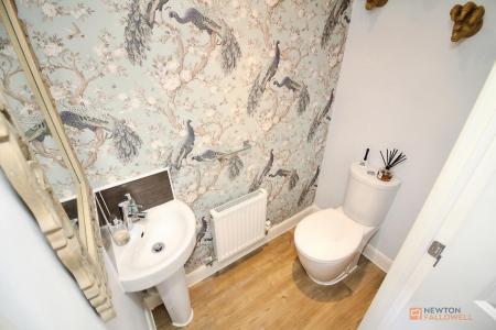 5 bedroom Detached house for sale in Maclaren Todd Close, Queniborough, LE7