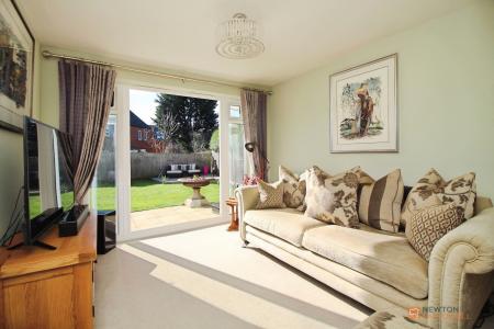 5 bedroom Detached house for sale in Maclaren Todd Close, Queniborough, LE7