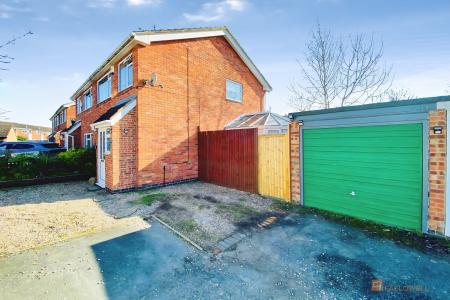 3 bedroom Semi-detached house for sale in Squires Ride, East Goscote, LE7
