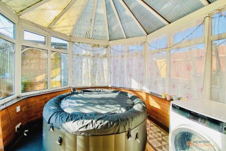 3 bedroom Semi-detached house for sale in Squires Ride, East Goscote, LE7