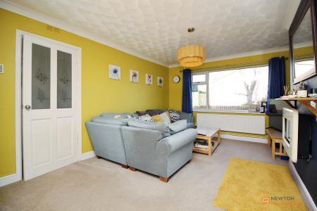 3 bedroom Semi-detached house for sale in Squires Ride, East Goscote, LE7