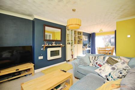 3 bedroom Semi-detached house for sale in Squires Ride, East Goscote, LE7