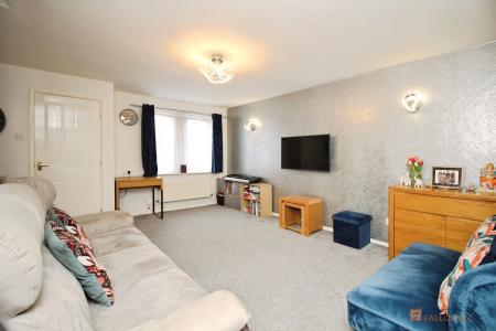 3 bedroom End of terrace house for sale in The Firs, Syston, LE7