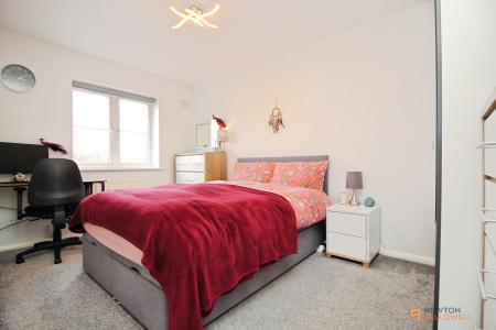 3 bedroom End of terrace house for sale in The Firs, Syston, LE7