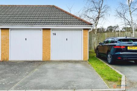 3 bedroom End of terrace house for sale in The Firs, Syston, LE7