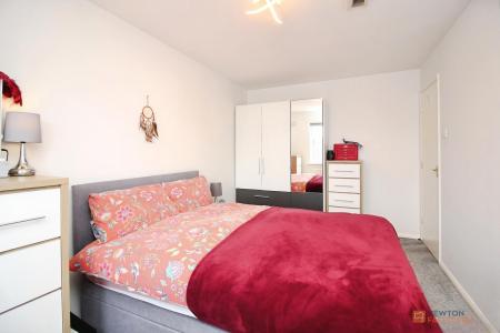 3 bedroom End of terrace house for sale in The Firs, Syston, LE7