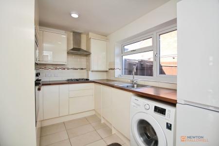 2 bedroom Detached bungalow for sale in Gardenfield Road, Thurmaston, LE4