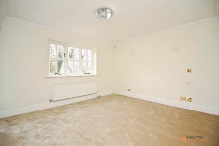 5 bedroom Detached house for sale in Queniborough Hall Drive, Queniborough, LE7