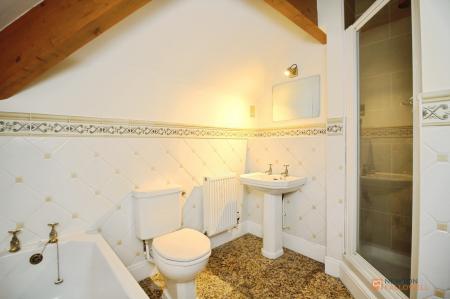 5 bedroom Detached house for sale in Queniborough Hall Drive, Queniborough, LE7