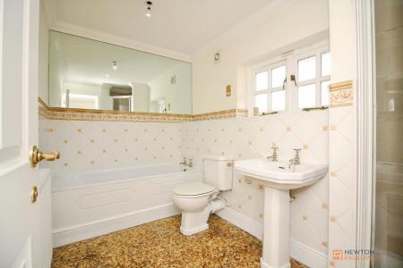 5 bedroom Detached house for sale in Queniborough Hall Drive, Queniborough, LE7