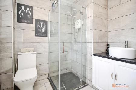 4 bedroom Detached house for sale in Lilac Way, East Goscote, LE7