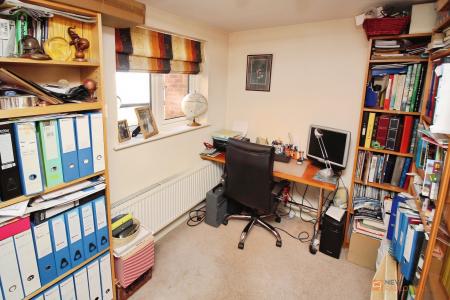 4 bedroom Detached house for sale in Lilac Way, East Goscote, LE7
