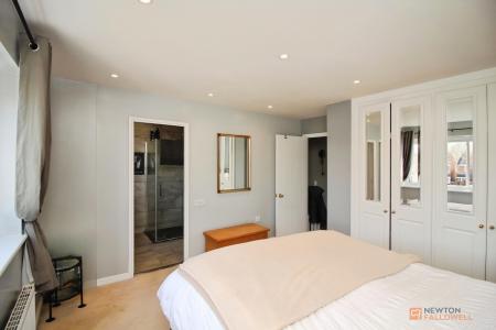 4 bedroom Detached house for sale in Lilac Way, East Goscote, LE7