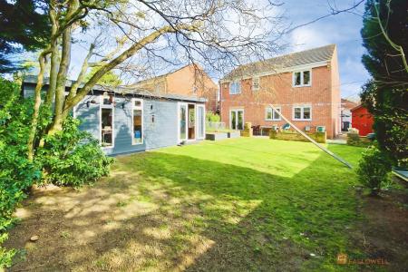 4 bedroom Detached house for sale in Lilac Way, East Goscote, LE7
