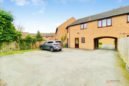 2 bedroom Town house for sale in St Columba Way, Syston, LE7