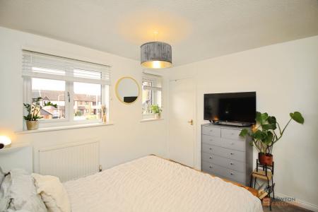 2 bedroom Town house for sale in St Columba Way, Syston, LE7