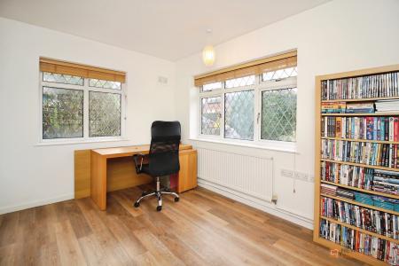 2 bedroom Detached bungalow for sale in Harrowgate Drive, Birstall, LE4