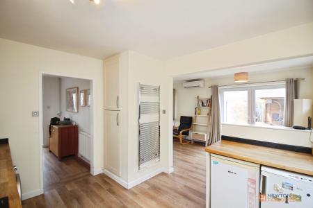 2 bedroom Detached bungalow for sale in Harrowgate Drive, Birstall, LE4